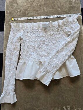H&M Divided off-the-shoulder smocked milkmaid blouse large